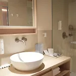 Hotel At 35