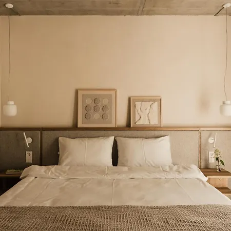 Hotel At 35