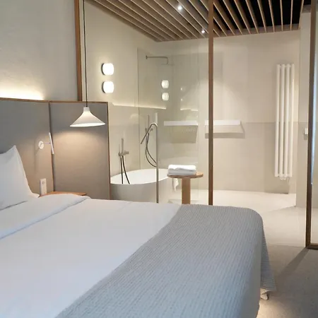 At 35 Hotel 4*