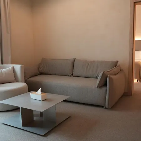 Hotel At 35 4*
