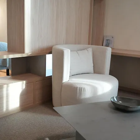Hotel At 35