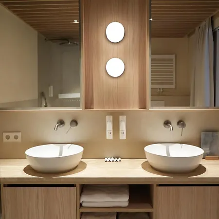 Hotel At 35 4*